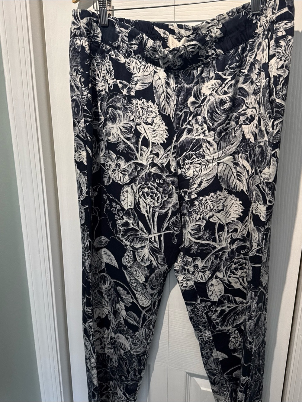 LOFT Blue & White Floral Jogger Pants